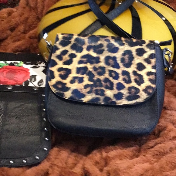 K.Carroll interchangeable cross/ shoulder vegan leather purse - Picture 8 of 10